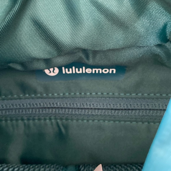 ππ HOST PICK ππ Lululemon Quilted Grid Crossbody Bag Storm Teal NWT - Picture 7 of 11